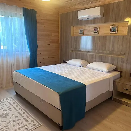 Rueya Park Çıralı